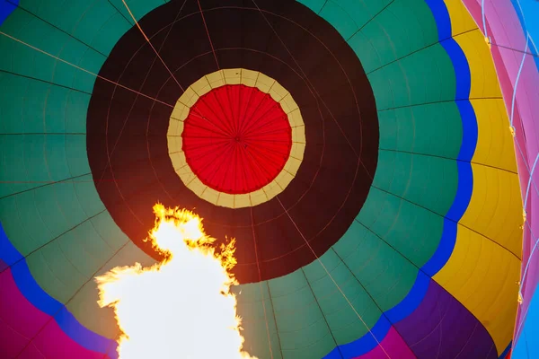 Avustralya 'da Sıcak Hava Balonu Şişiyor — Stok fotoğraf