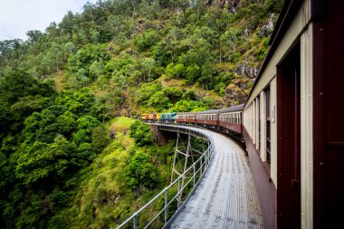 Avustralya 'da Tarihi Kuranda Manzarası Demiryolu