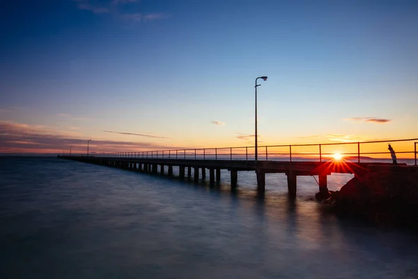 Roggen-Pier bei Sonnenaufgang in Australien — Stockfoto