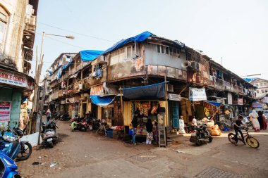 Mumbai 'deki Chor Bazaar Hindistan