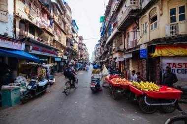 Mumbai 'deki Chor Bazaar Hindistan