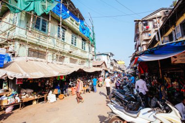 Mumbai 'deki Chor Bazaar Hindistan