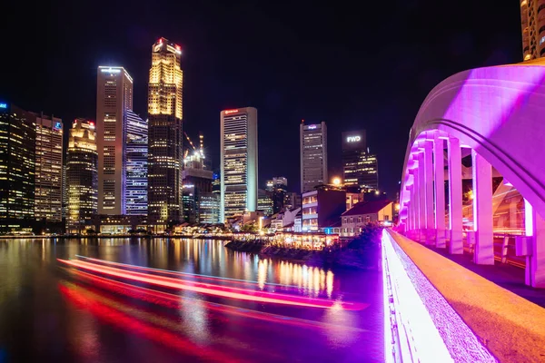 Singapur CBD Skyline por la noche — Foto de Stock