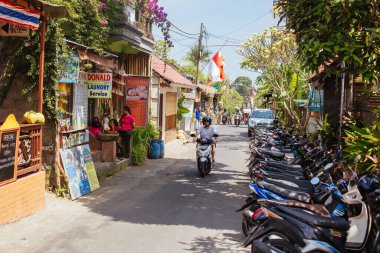 Bali Endonezya 'da Ubud Sokağı Sahnesi