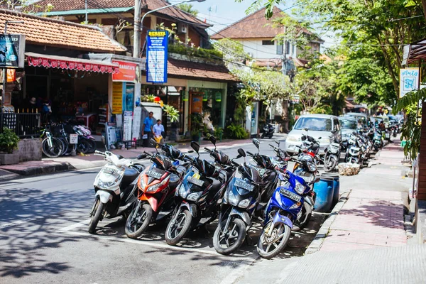 Улица Убуд на Бали Индонезия — стоковое фото