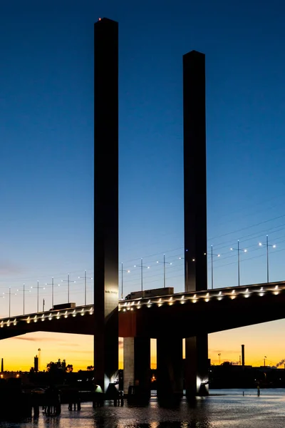 Boltebron vid skymningen i Melbourne Australien — Stockfoto