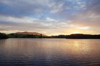 Avustralya 'da Tilba yakınlarında Corunna Gölü