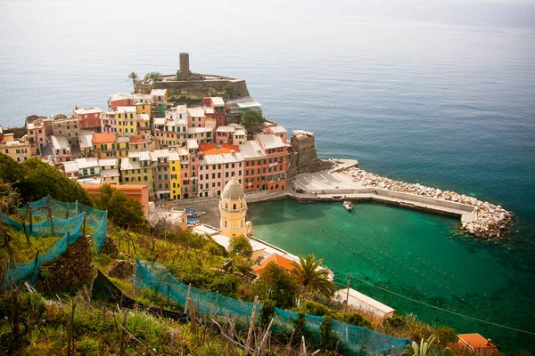 Edificios en Vernazza en Italia — Foto de Stock