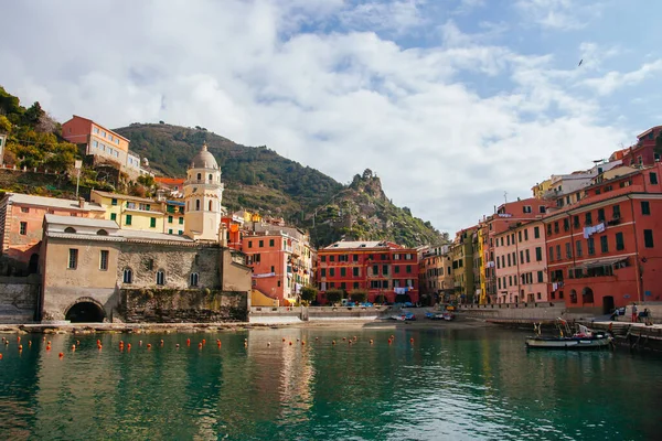 Vernazza Harbour Area in Italy — Stock fotografie