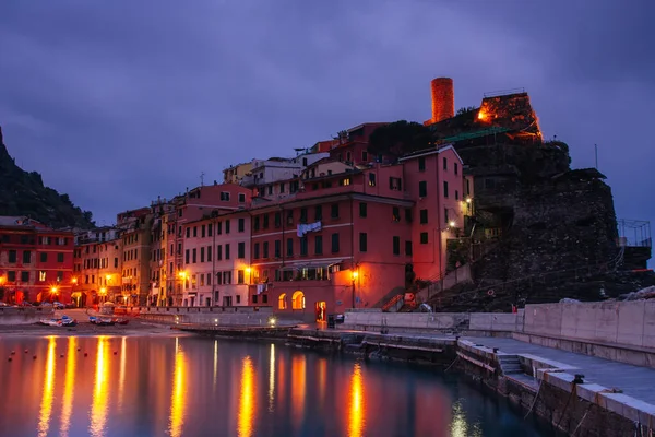 Vernazza Harbour Area en Italie — Photo