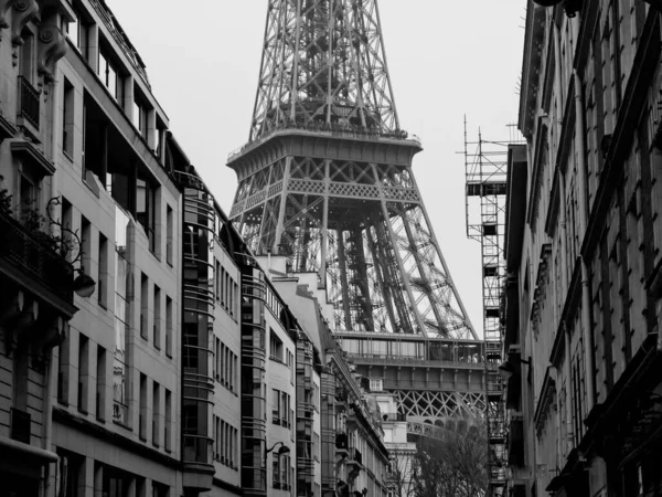Widok na wieżę Eiffla we Francji — Zdjęcie stockowe