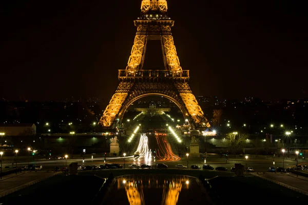 Pohled na Eiffelovu věž ve Francii — Stock fotografie