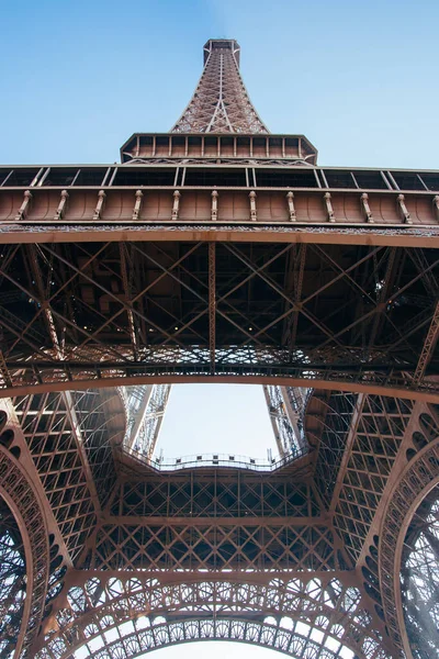 The Iconic Eiffel Tower ve Francii — Stock fotografie