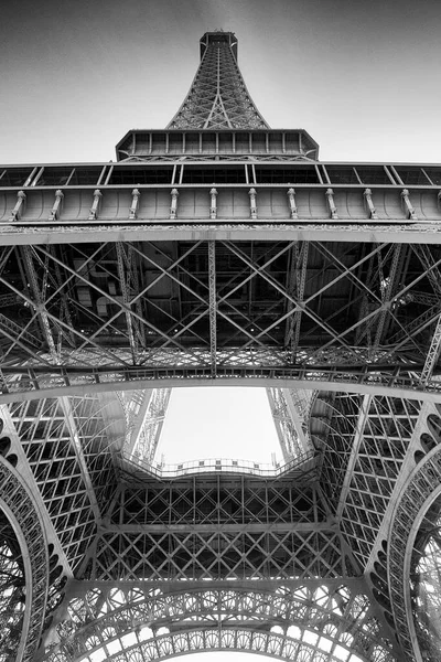 La icónica Torre Eiffel en Francia — Foto de Stock