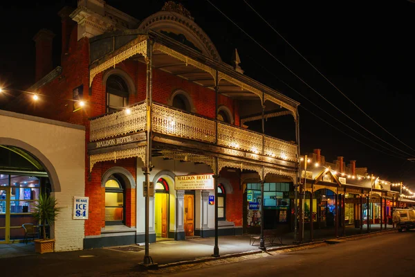 Maldon High Street de noche en Victoria Australia —  Fotos de Stock