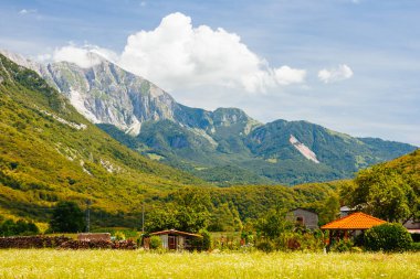 Slovenya 'daki Vrsiç Geçidi yakınlarındaki manzara manzarası