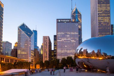 Millenium Park 'taki Bulut Kapısı Chicago ABD