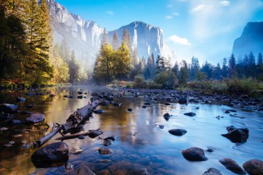 ABD 'de Yosemite Vadisi Sabah Manzarası