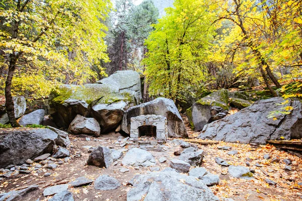 Yosemite Valley och Camp Curry i USA — Stockfoto