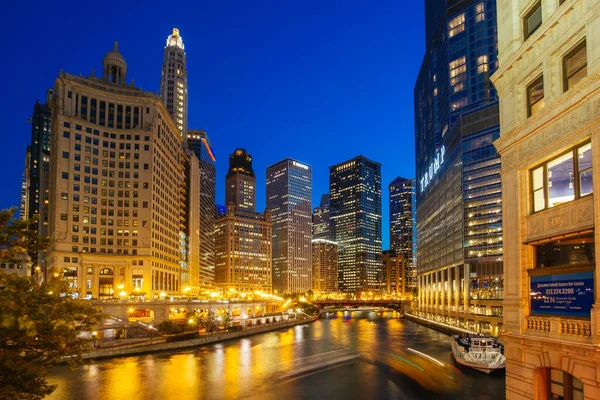 Chicago River Skyline View in Illinois USA — 스톡 사진