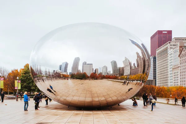 Cloud Gate The Bean in Chicago USA