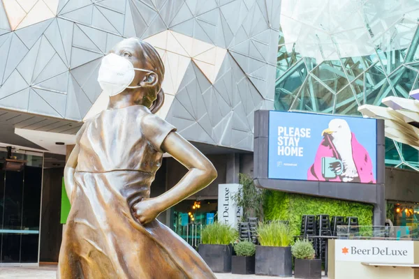 Coronavirüs Salgını Sırasındaki Sessiz Melbourne Sokakları