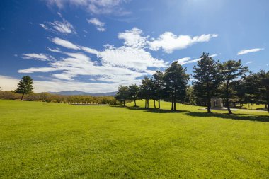 NAGANO, JAPONYA - 20 Eylül 2024: Kawanakajima Eski Savaş Alanı Miras Parkı açık bir sonbahar sabahı Japonya 'nın Nagano kentinde