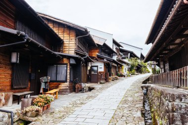MAGOME, JAPONYA - 21 Eylül 2024 Japonya 'nın Nakatsugawa kasabası yakınlarındaki tarihi Magome Magome-Juku köyü