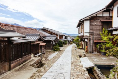 MAGOME, JAPONYA - 21 Eylül 2024 Japonya 'nın Nakatsugawa kasabası yakınlarındaki tarihi Magome Magome-Juku köyü