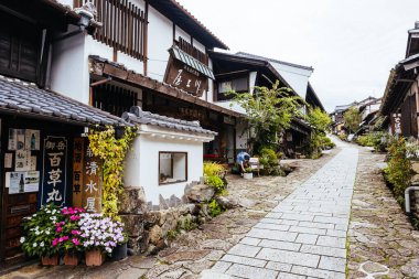 MAGOME, JAPONYA - 21 Eylül 2024 Japonya 'nın Nakatsugawa kasabası yakınlarındaki tarihi Magome Magome-Juku köyü