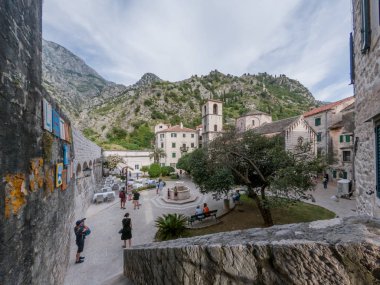 2019 15 Haziran Kotor, Karadağ. Eski şehrin güzel dar sokakları.