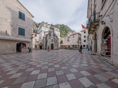 2019 15 Haziran Kotor, Karadağ. Eski şehrin güzel dar sokakları.