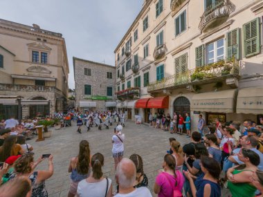 2019 15 Haziran Kotor, Karadağ. Eski şehrin güzel dar sokakları.