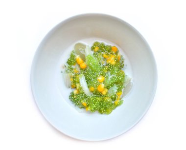 Tay tatlı mısır gevreği ve tatlı Hindistan cevizi soslu