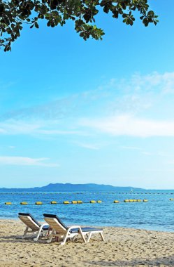 Turkuaz deniz plaj yataklar