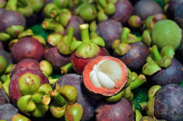 Reina Los Friuts Mangostán Sección Transversal Que Muestra Piel Púrpura — Foto de Stock