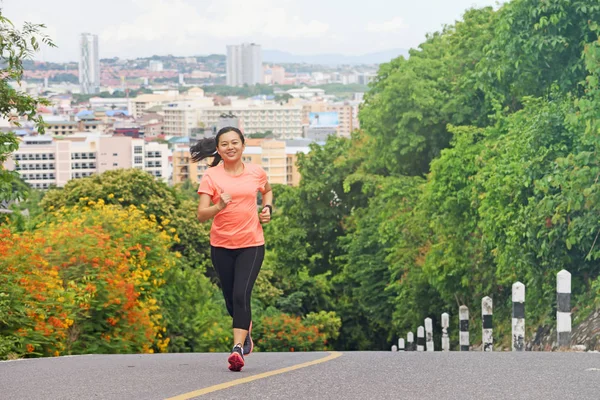 Young Woman Running Outdoors Park City Scene Background — Stock Photo, Image