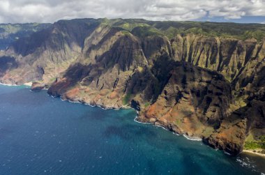 Bir helikopter turu, Kauai Hawaii sahilden Napali