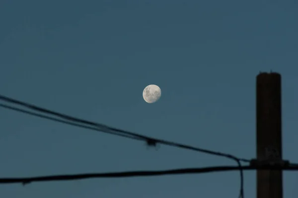 Vista Superfície Lunar Atrás Linha Eléctrica Rua — Fotografia de Stock