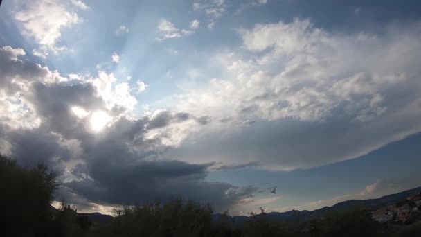 Tidsfördröjning Dramatisk Molnig Himmel Med Moln Från Rött Till Vitt — Stockvideo