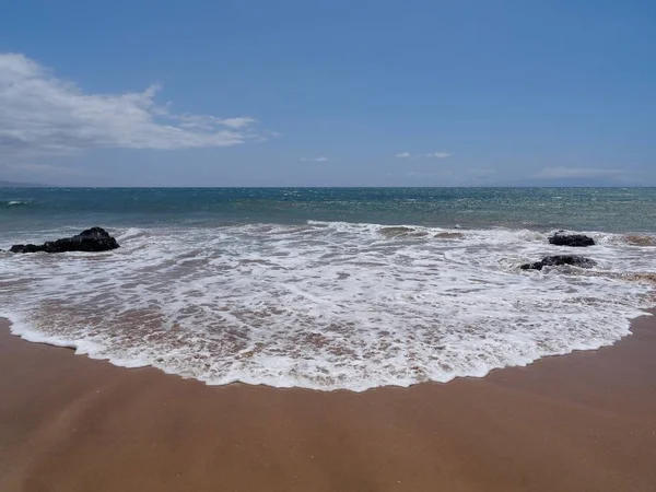 Όμορφη Δες Ένα Κύμα Στο Kamaole Beach Park Στο Μάουι — Φωτογραφία Αρχείου