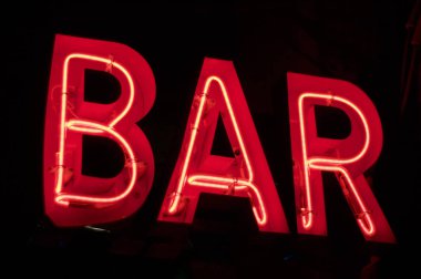 Kırmızı ışıklı işaret Bar