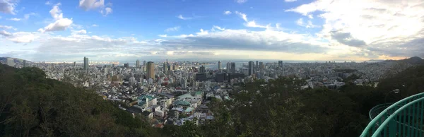 Panorama utsikt över Kobe City från Venus Bridge i Kobe, Japan — Stockfoto