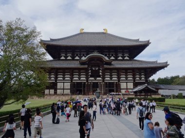 Nara Todai-Ji tapınağının güzel görünümü, büyük Buda salonu