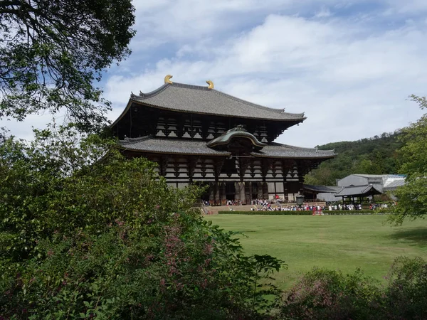 Hermosa vista del templo Todai-ji en Nara, el Gran Salón del Buda —  Fotos de Stock