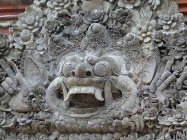 Güzel taş Barong maskesi