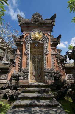 Güzel Bali ev giriş kapısı