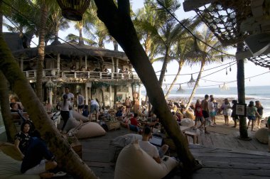 Echo Beach Bali'de güzel restoran terası
