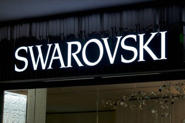 Işıklı Swarovski logosu