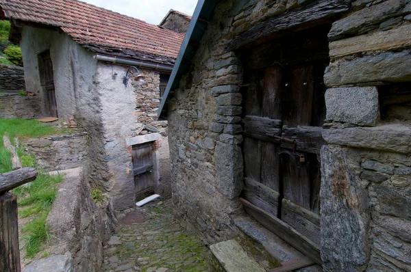 Vista Antiguo Callejón Típico Bigorio Región Capriasca Suiza —  Fotos de Stock